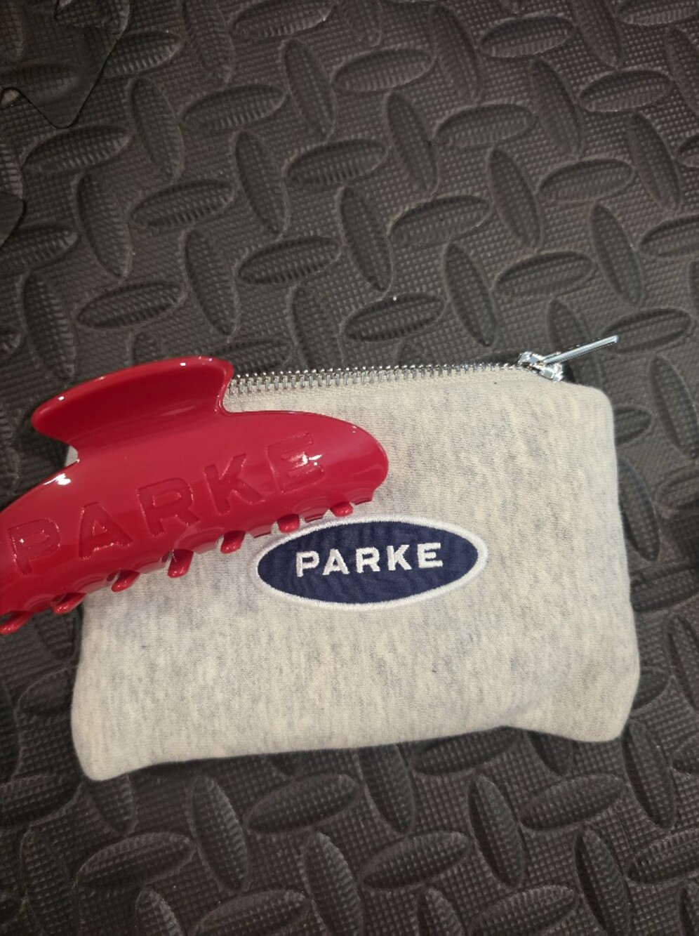 PARKE Georgia Red Claw Clip + Pouch- sold out , nwt